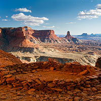 False Kiva is a hidden gem in Canyonlands NP. Not mentioned in any park literature, presumably to preserve the site, it offers a breath-taking view in late afternoon.