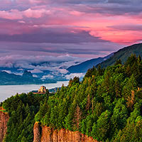 A landmark in the Columbia River Gorge and a photo that almost never was. I sat in the rain and fog for an hour then left. Drove west saw the weather breaking then drove back just in time.